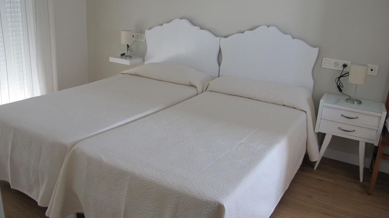 Hostal Onteniente Ла Мамола Екстериор снимка